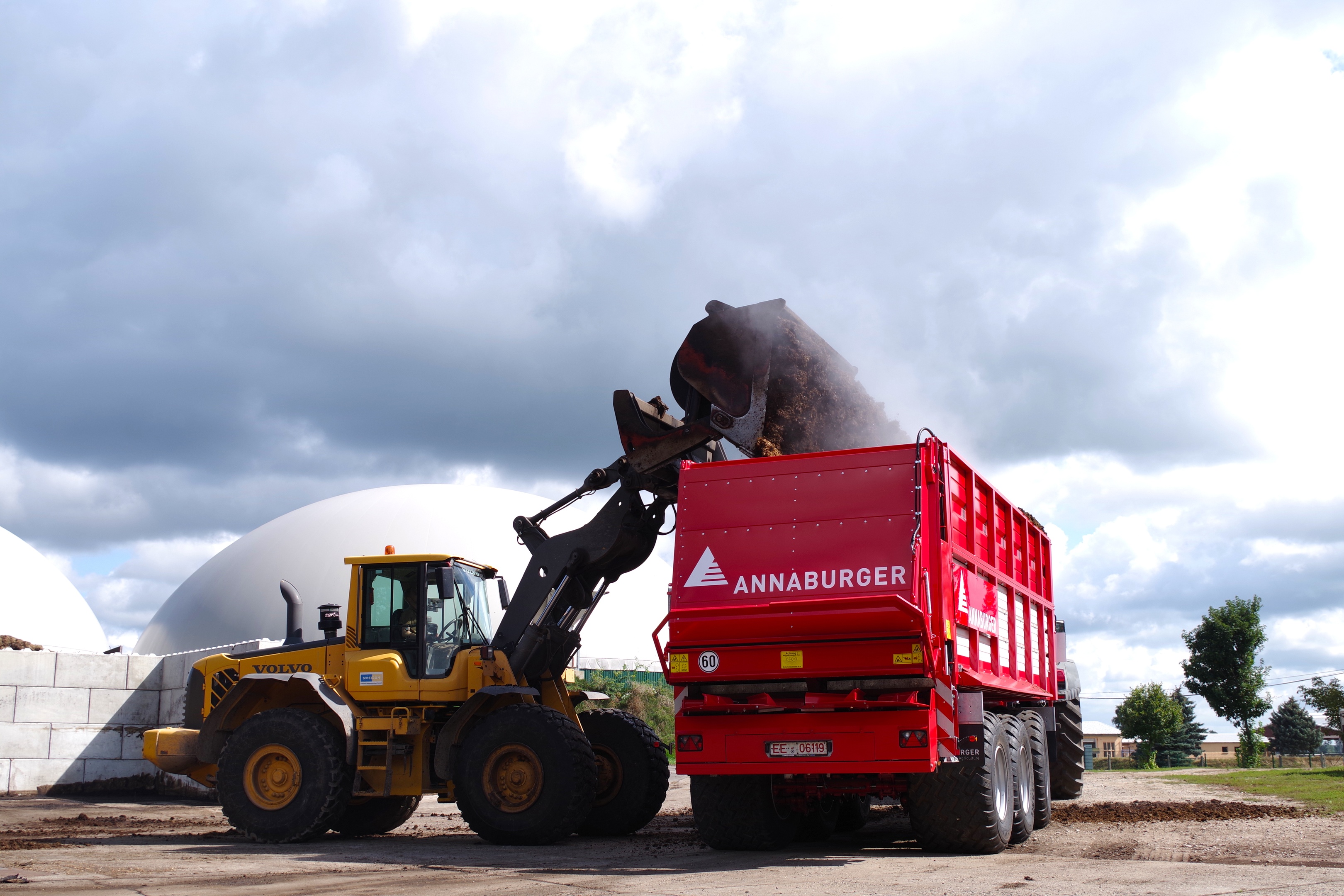 AQUiP Agro Annaburger universalspridare treaxlad lastar bioslam